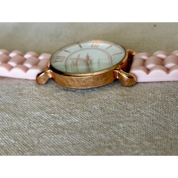 Geneva quartz pink and gold women's watch, new battery - Picture 5 of 5
